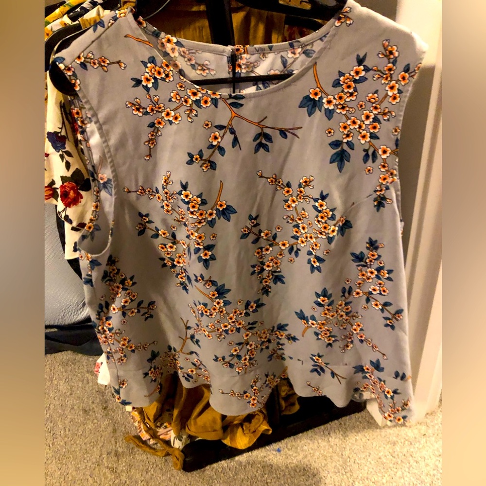 Woman’s blouse size X-Large